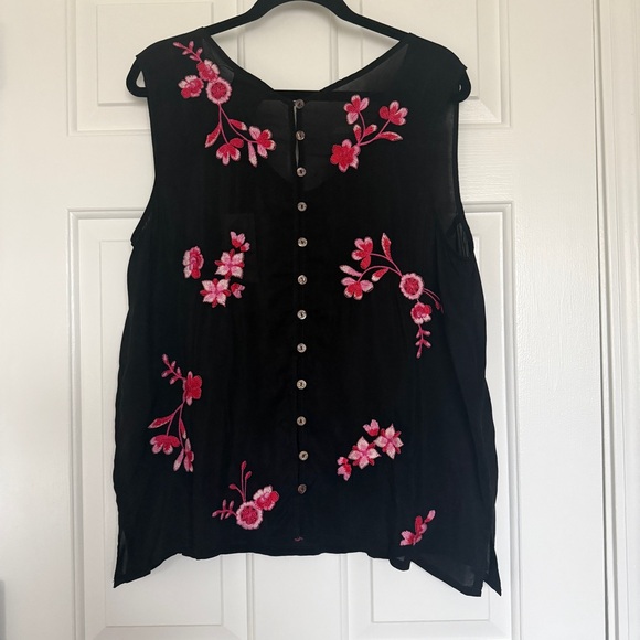 Johnny Was Button Back Embroidered Linen Tank NWT Sz: Large - Picture 6 of 9